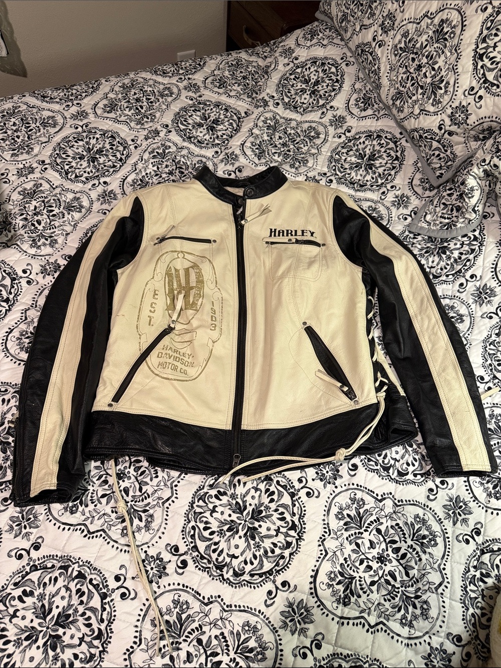 Harley-Davidson Men’s Black & Cream Two-Tone Leather Jacket